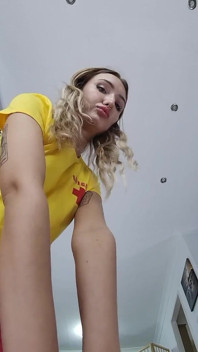 Kitty Marie - sentando na cara do salva-vidas