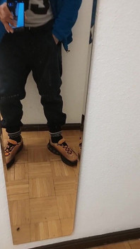 Dj Bro Pissing in Front of the Pc and Wet Pants VR the Mirror