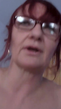 Joven abuela es adicta al semen