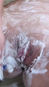 Shaving My Hairy Pussy for Shinning