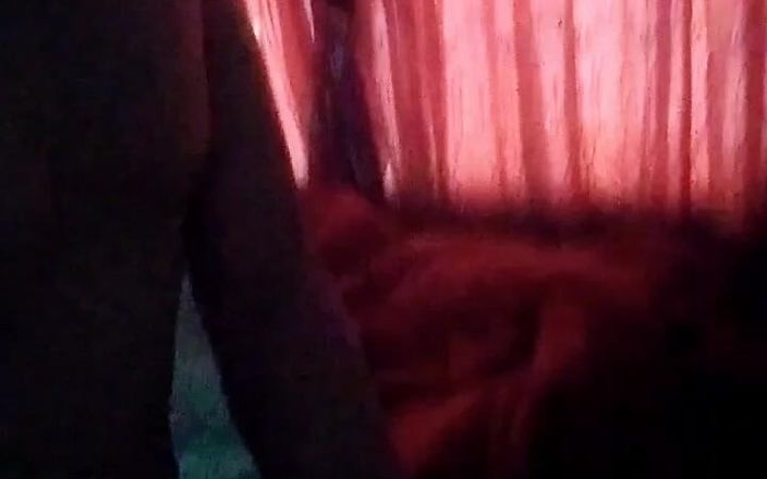 Sexy Sagitario: その大人の隣人は、彼女を忘れないでくれと私に頼む自分自身を録音しました