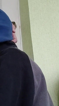 Два соседа скрывают тот факт, что они лесбиянки