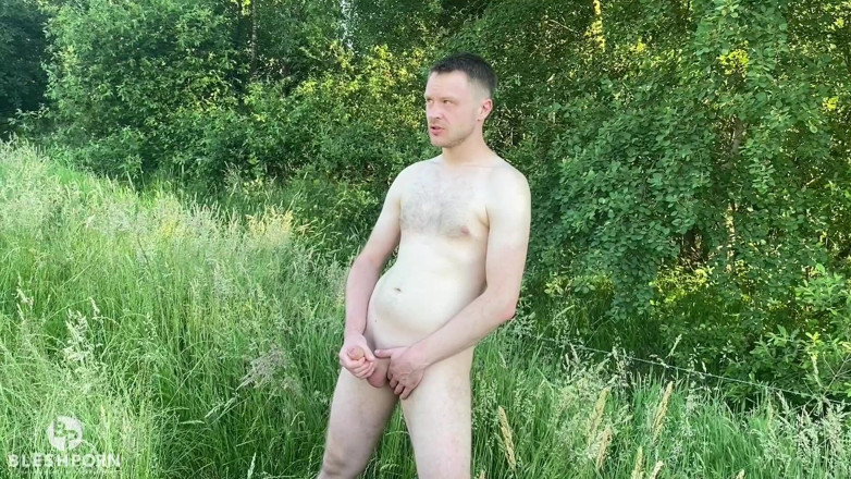 bleshporn: Julian Blesh wytryski