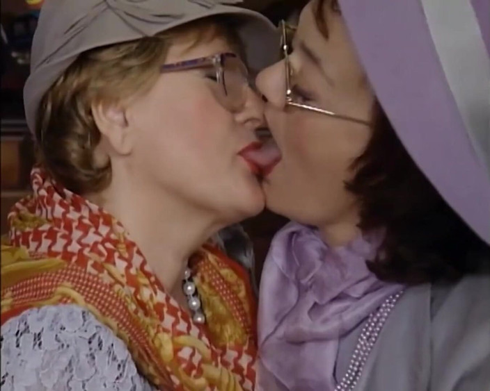 Lesbian Stories: Lesbian gilfs licking pussies in 69 position
