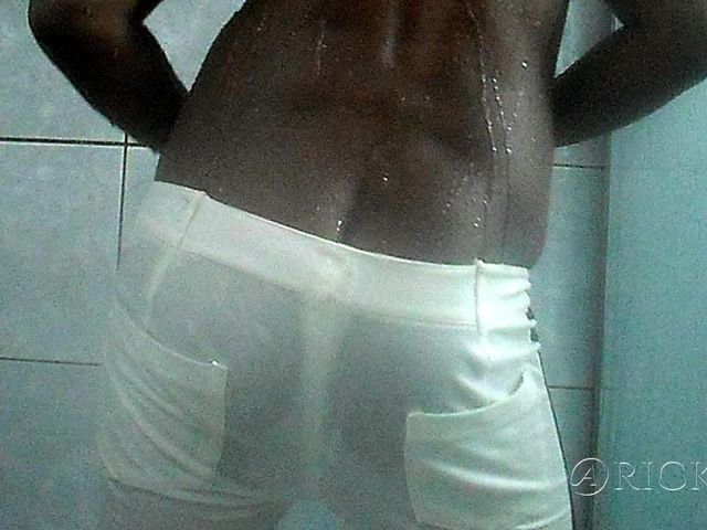 Twerking at Bath #4 Wet Dance Edition (Rickvjr)