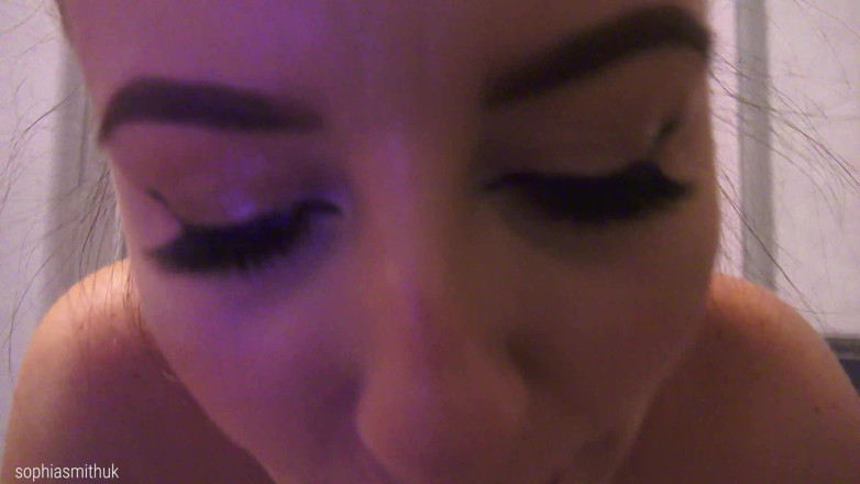 SophiaSmithUK: Drażni mojego przyjaciela przyrodniego brata