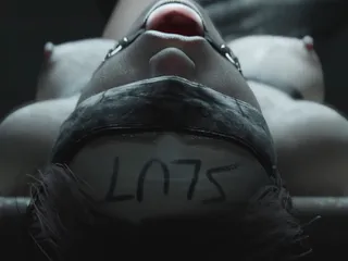 Robaatoo ZMSFM, une latina sexy au cul juteux avale une énorme bite monstrueuse - plaisir hardcore intense et finition crémeuse