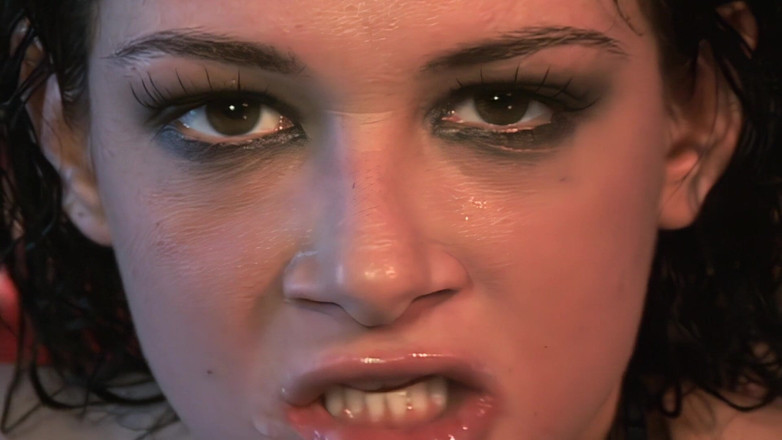 Hefburg: 紧身衣荡妇被支配并被干菊花！