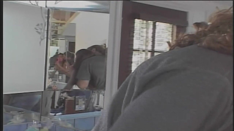 Dirty old moviez: アジアのふしだらな女のダブルぬいぐるみ - ハードDPが彼女のお尻とおまんこを縁まで満たす