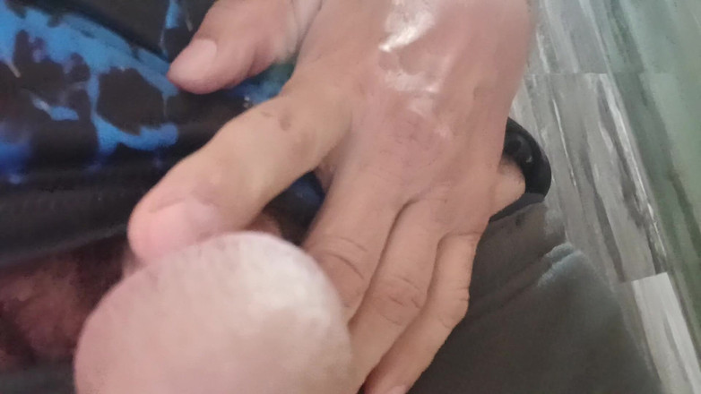 Mchez88: Jerking off