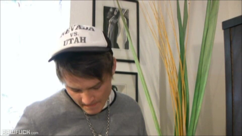 Raw Fuck: Chav chico chupando y follando