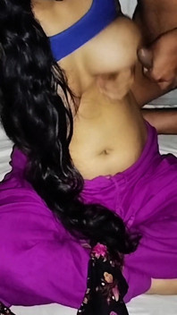 Frumoasă soră vitregă din Bengal de 18 ani, se sperie să fie singură, va sta cu mine în camera mea în seara asta.