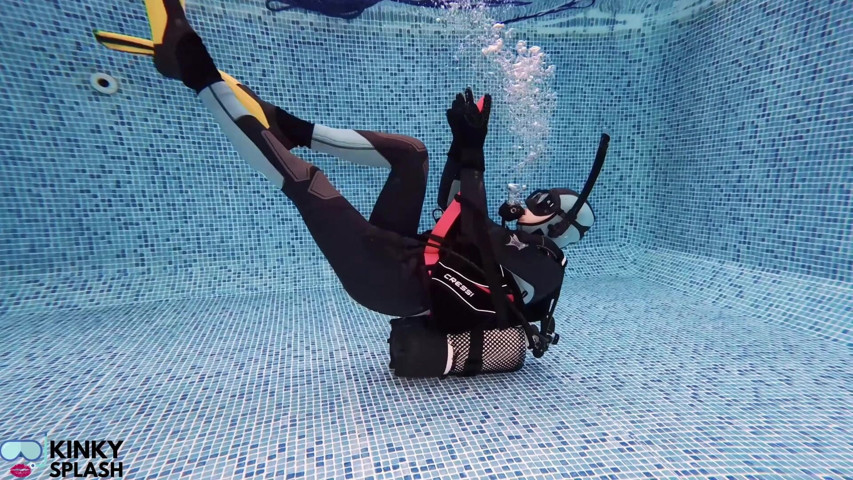 Scuba Agent Lucy Returns: Accidental Activation (UKCuteGirl)