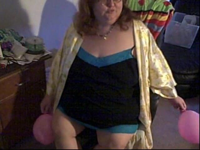 BBW nurse Vicki adventures with friends: Cam show of me playing with some balloons