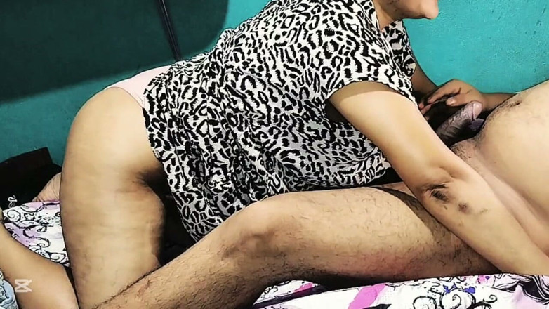 Sofixxx: Kompilace kouření zadku mé přítelkyně a tchyně