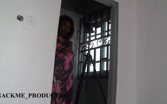 NACKME_PRODUCTION: 熟女女王Vusi偷偷溜进去吮吸我的鸡巴