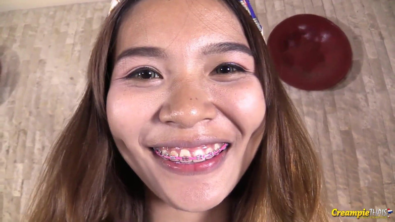 Creampie Thais: 18 year old Kittikorn first time creampie sex video