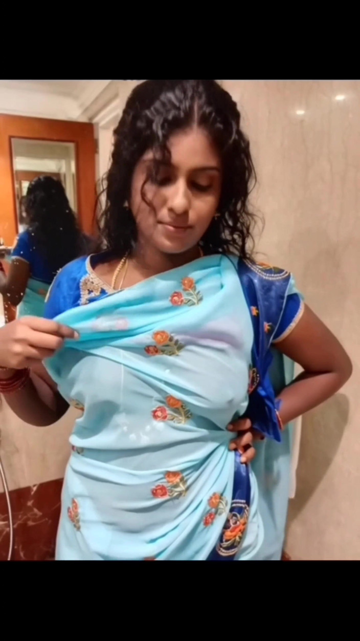 RenuRaj: ครั้งแรกกับเสน่ห์ร้อนแรงและการยั่วเย้ายั่วยวนสุดเซ็กซี่ของ Renu - แม่หม้ายเดซี่ทมิฬไฟลุก! Renuraj