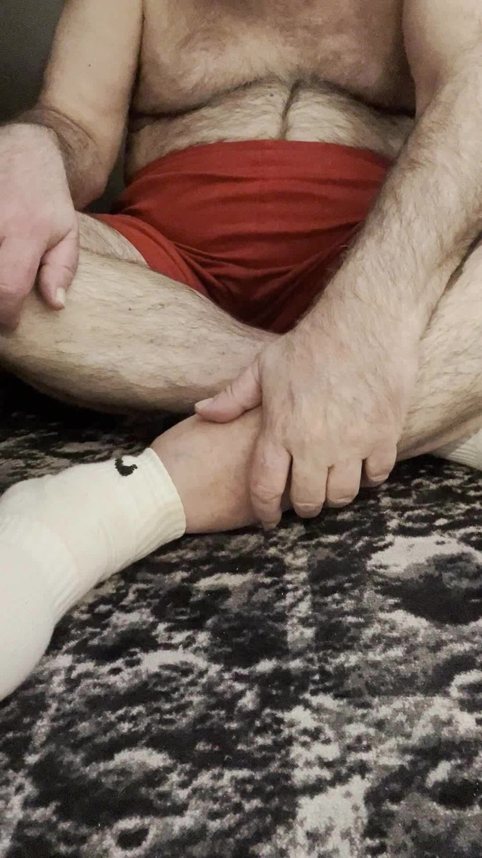 Coach Karl dude lodge: Coach Karl's Feet in His White Socks [8893]
