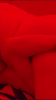 Eine ladung auf die kurvige bBW-schlampe blasen