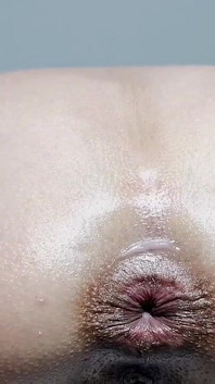 Loose Asshole peida muito close-up para camera