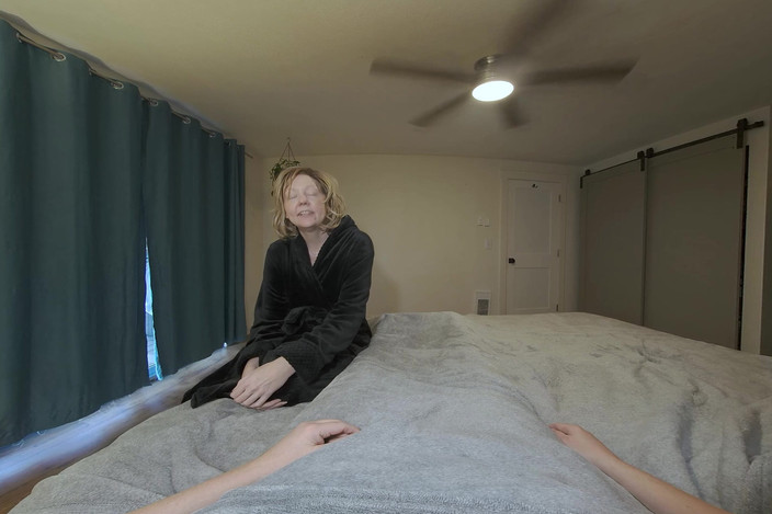 TOYSTtv: College Friends Reconnect and Get off Together