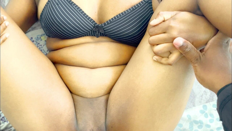 Aathiyaa: Podvádění s mým bývalým přítelem