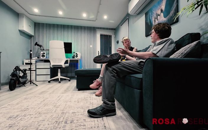 Rosa Rosebud: Uchvácena do nadržené děvky, která má trojku