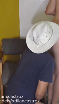 Lindo Vaquero Le Regala Su Culo a Su Primo Hetero Para Ser Follado Creampie