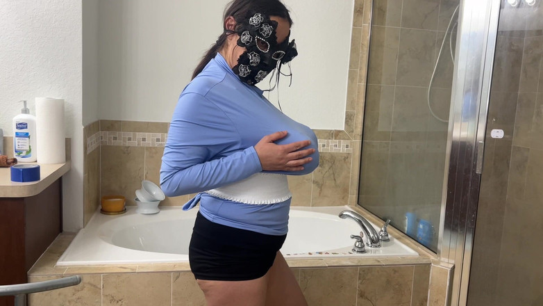 VeeVee Vixen: Пряма трансляція величезних цицьок j