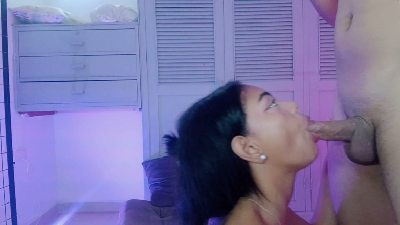 Kylie_morgan_146: Si Dia Mengongkek Pepek Basah Dengan Jarinya Dan Saya Pancut...