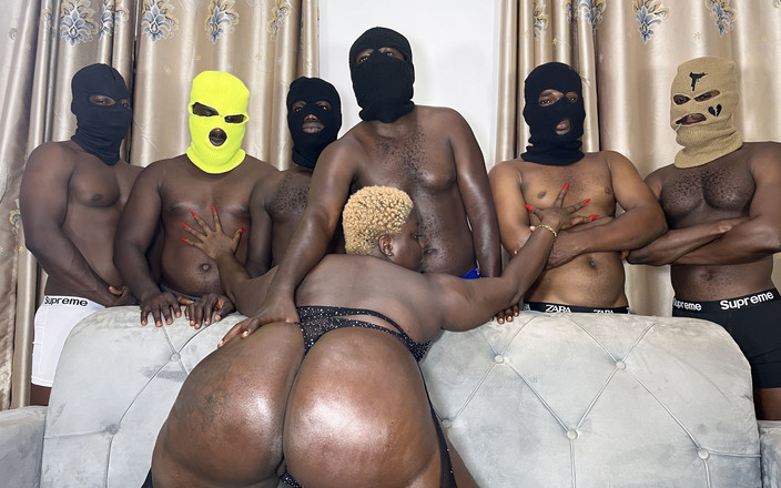 Sweetqueen2: एक गैंगबैंग पर एक छक्के का भाग 2