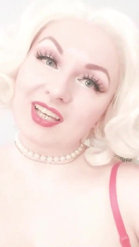 Hướng dẫn ăn tinh cei nói chuyện tục tĩu từ Humiliatrix Arya Grander - tổng hợp video femdom miễn phí
