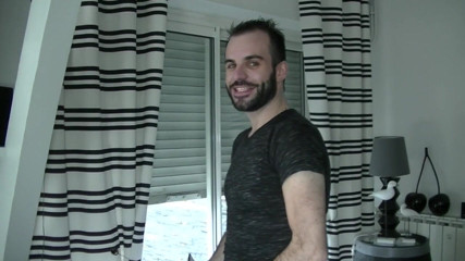 BAD BOYS FUCKERS FROM FRANCE: Follada por surpruse por sexy árabe para navidad
