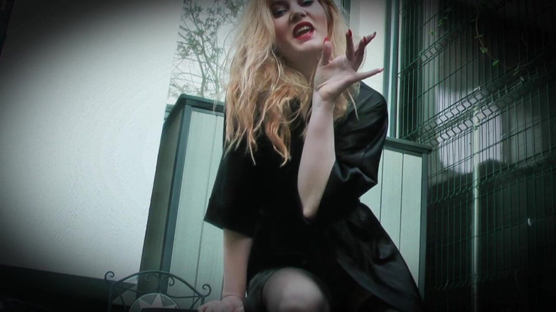 Goddess Celine: Mindfuck 22 Ap