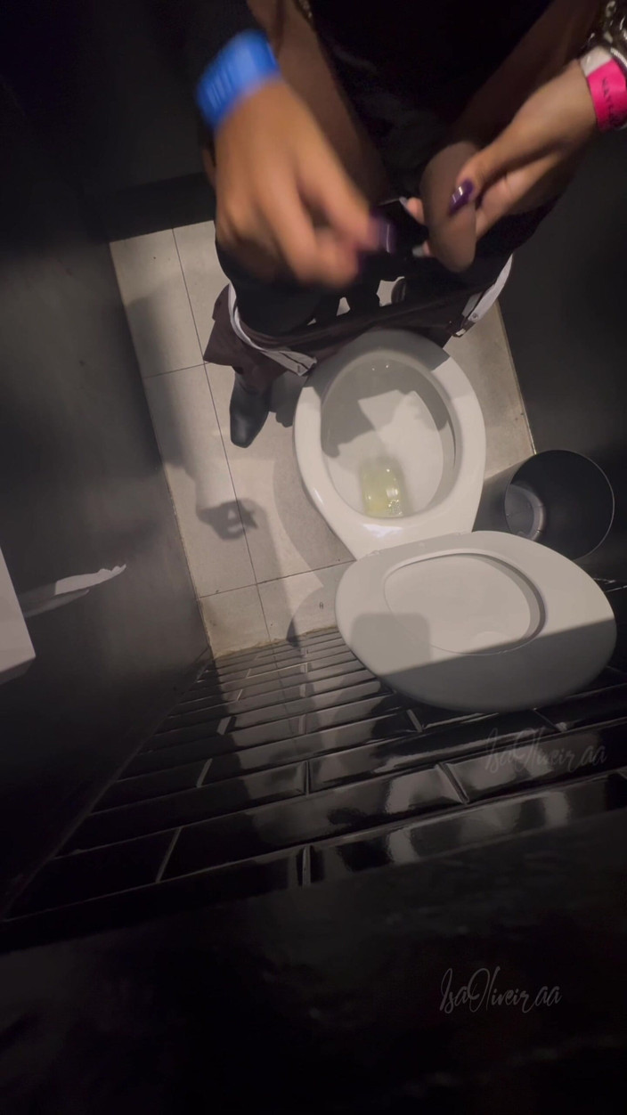 Isa Oliveira: Samengesteld Van En Spermashots in Het Openbare Toilet