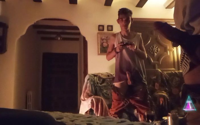 Amadeus studio: Bevor ich zur arbeit gehe, schwängiere ich meinen kollegen