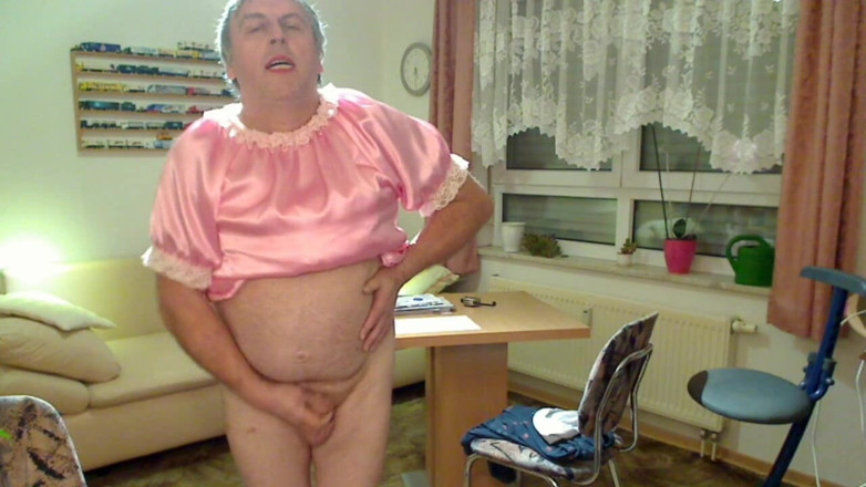 Sissy die Transhure: Sissy's self satisfaction