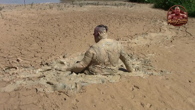 Muddy Chubby: Mudbath in Creamy, Light Mud - Like Vanilla Pudding