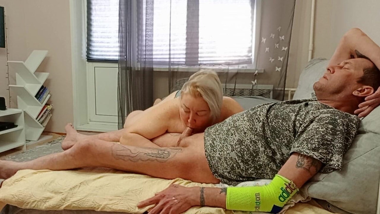 Zona901: Nach einem blowjob von einer nachbarin kommen