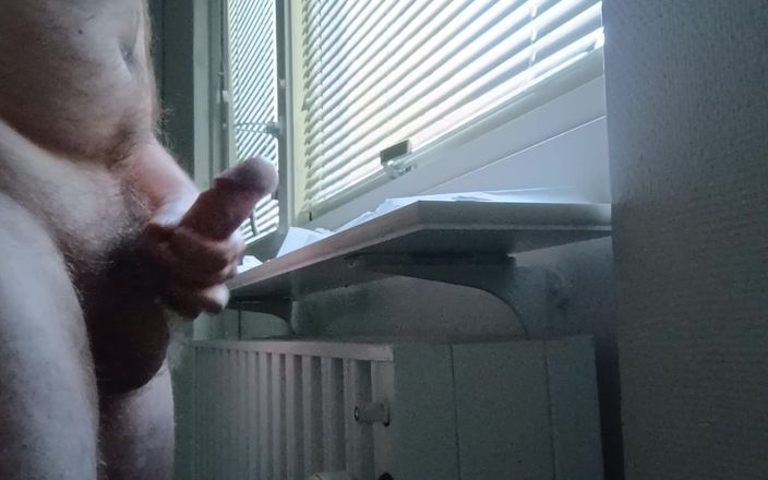 Ed Eden: Montag masturbation
