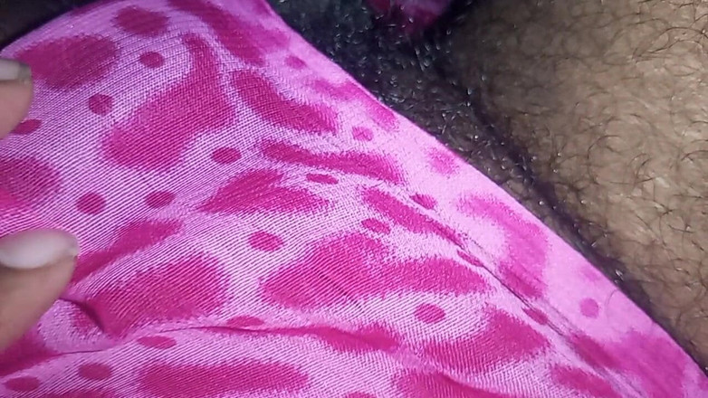 Hungry cliff: Desi čůrák