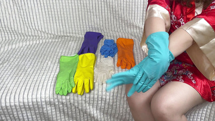 Cherryonthecake231: Provando i guanti in lattice - colori diversi