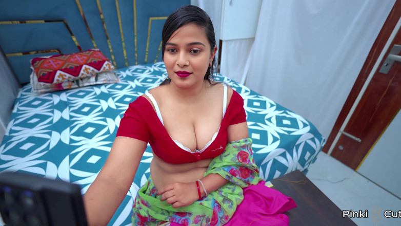 Kajal_pro: Chachi ha accidentalmente inviato foto nude a sua bhatija