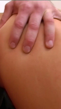 Gorące duże cycki PAWG porno babe Jordan Jagger jest uzależniony od wielkiego białego kutasa