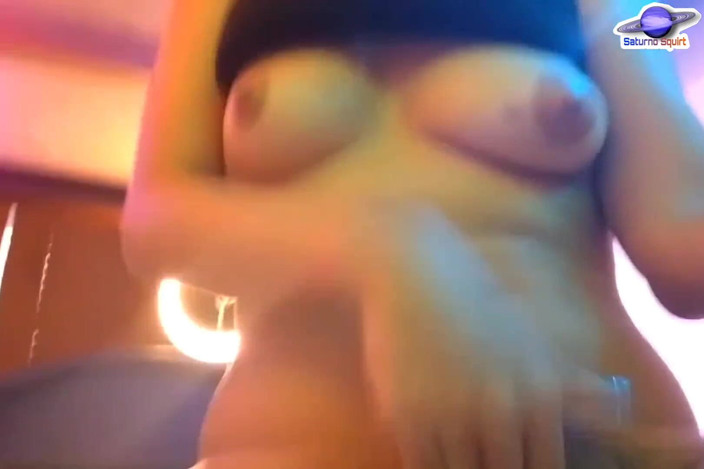 Saturno Squirt: Seduciendo a mis fans, vagina húmeda y rosa me frota...