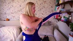 JessieHH: Allenamento di respiro e pompino con un enorme facciale sulla...