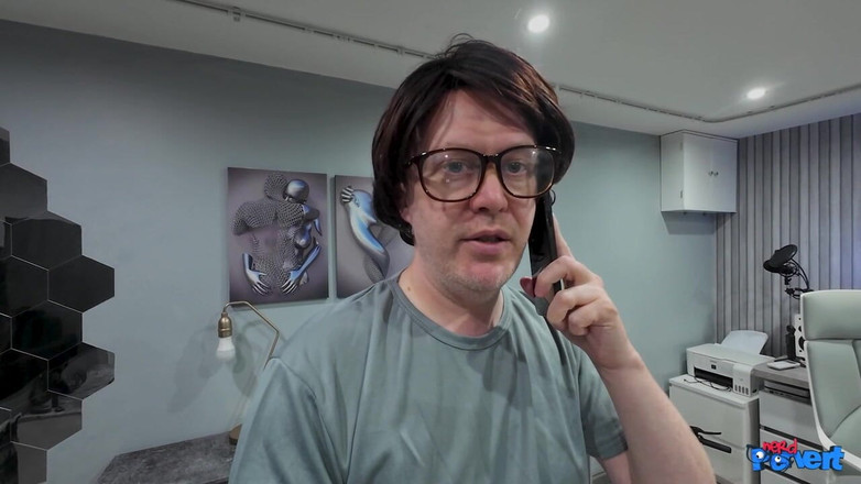 Nerd Pervert: Pixxie Peach - Spunk Slurping Slampa med Bläck