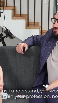 Angelica Heaven - Após uma entrevista emocionante, essa vadia da barbie fica feliz em levar uma surra e uma surra de Lando Ryber e Sam Garro!