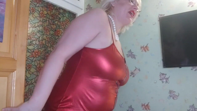 Putarankahotmilf: Macecha se vrací domů dříve: den 1